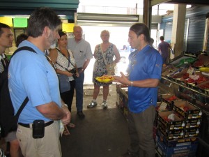 IMG_0653 Domenico explains one of the many varities of tomatoes at Mercato Testaccio