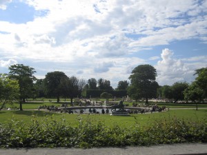 IMG_0964 Seeing blue sky for the first time in Paris - at the Tuileries.