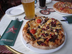 Dan's half-emu, half-kangaroo pizza